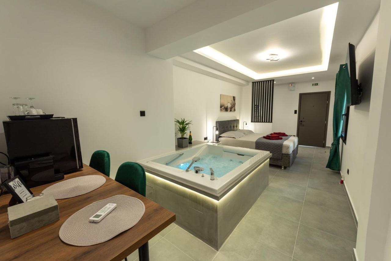 Frourio Lodge Α1 Larissa Exteriör bild